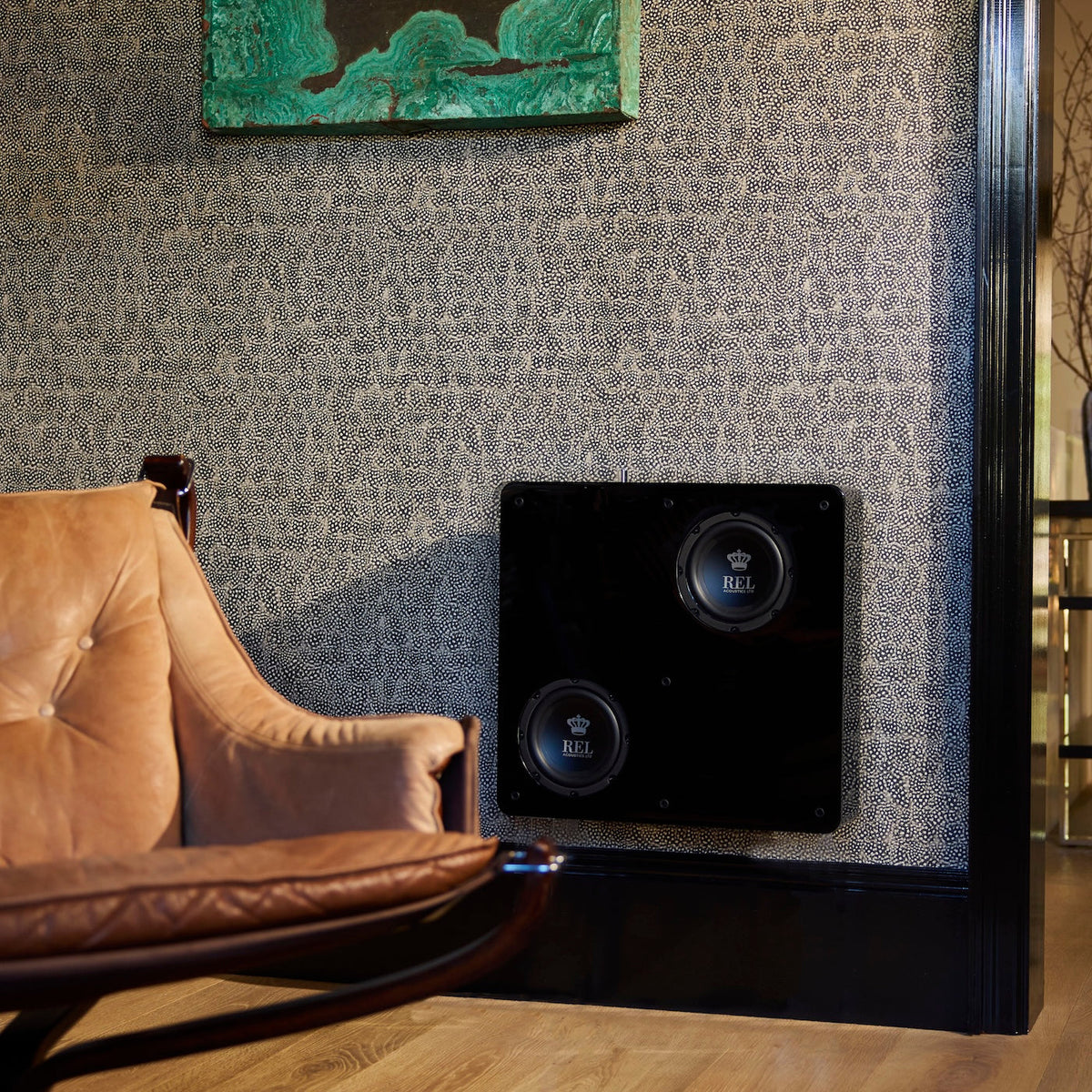REL Planar PL-1 Subwoofer Schwarz Hochglanz Schrägansicht