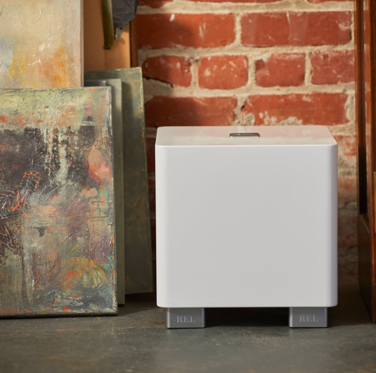 REL T-5x Subwoofer Weiss Hochglanz Frontansicht