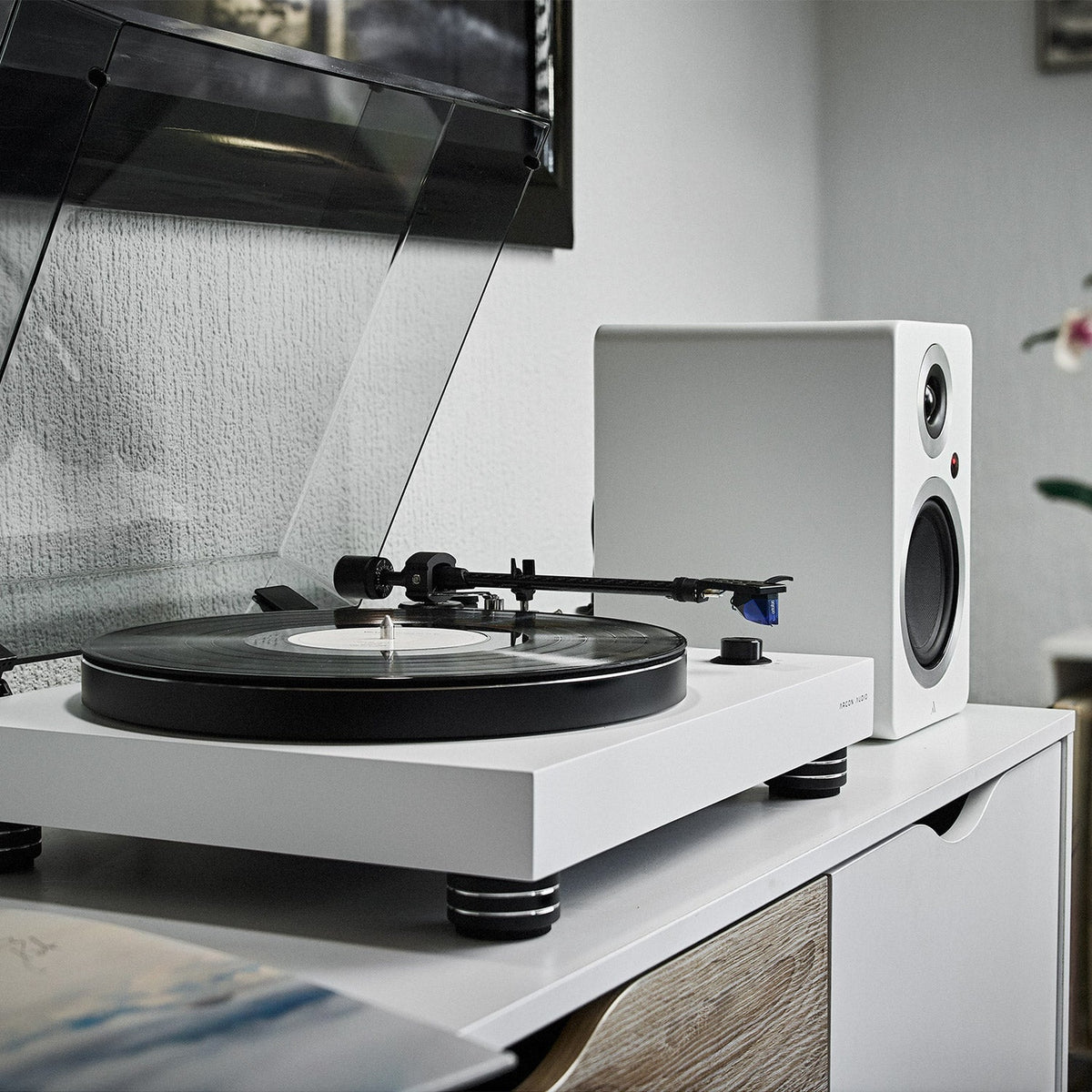 Argon Audio TT4 MK2 Plattenspieler Weiss Lifestyle
