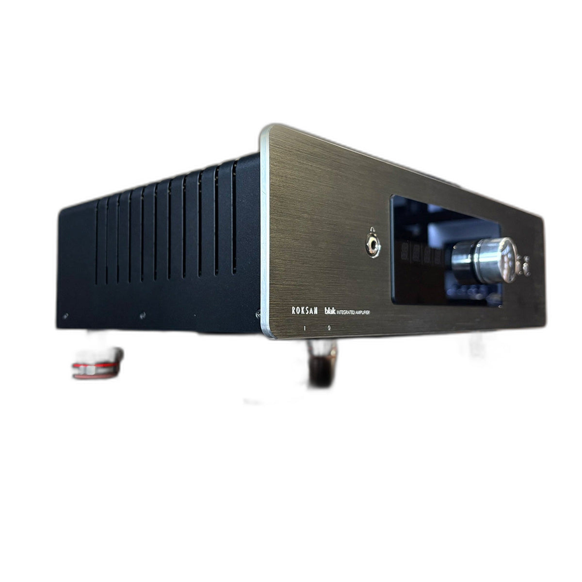 Bassocontinuo Ultra Feet Level 3 Rot Isolationsfuss im Einsatz unter einem HiFi-Gerät
