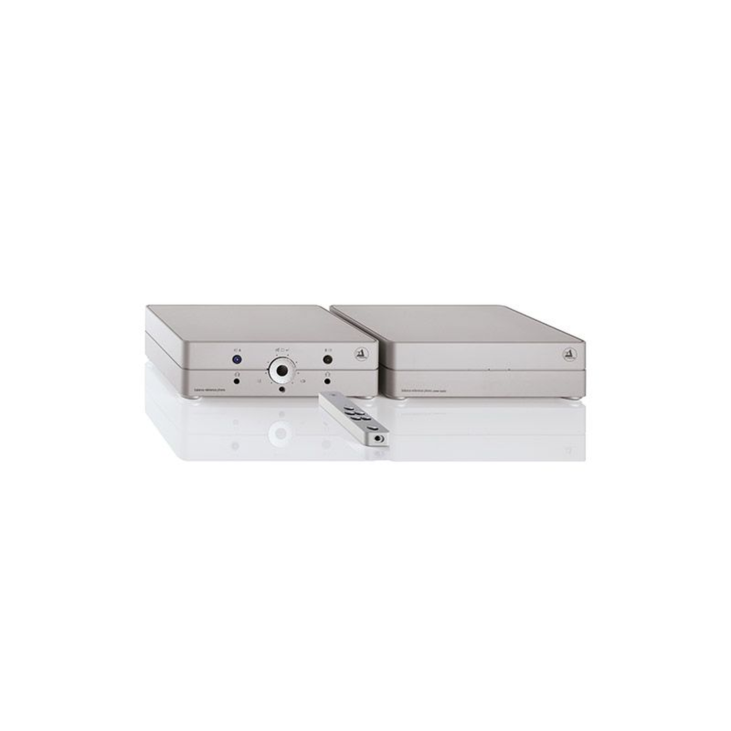 Clearaudio Balance Reference Phono-Vorverstärker Silber Lieferumfang mit Netzteil und Fernbedienung