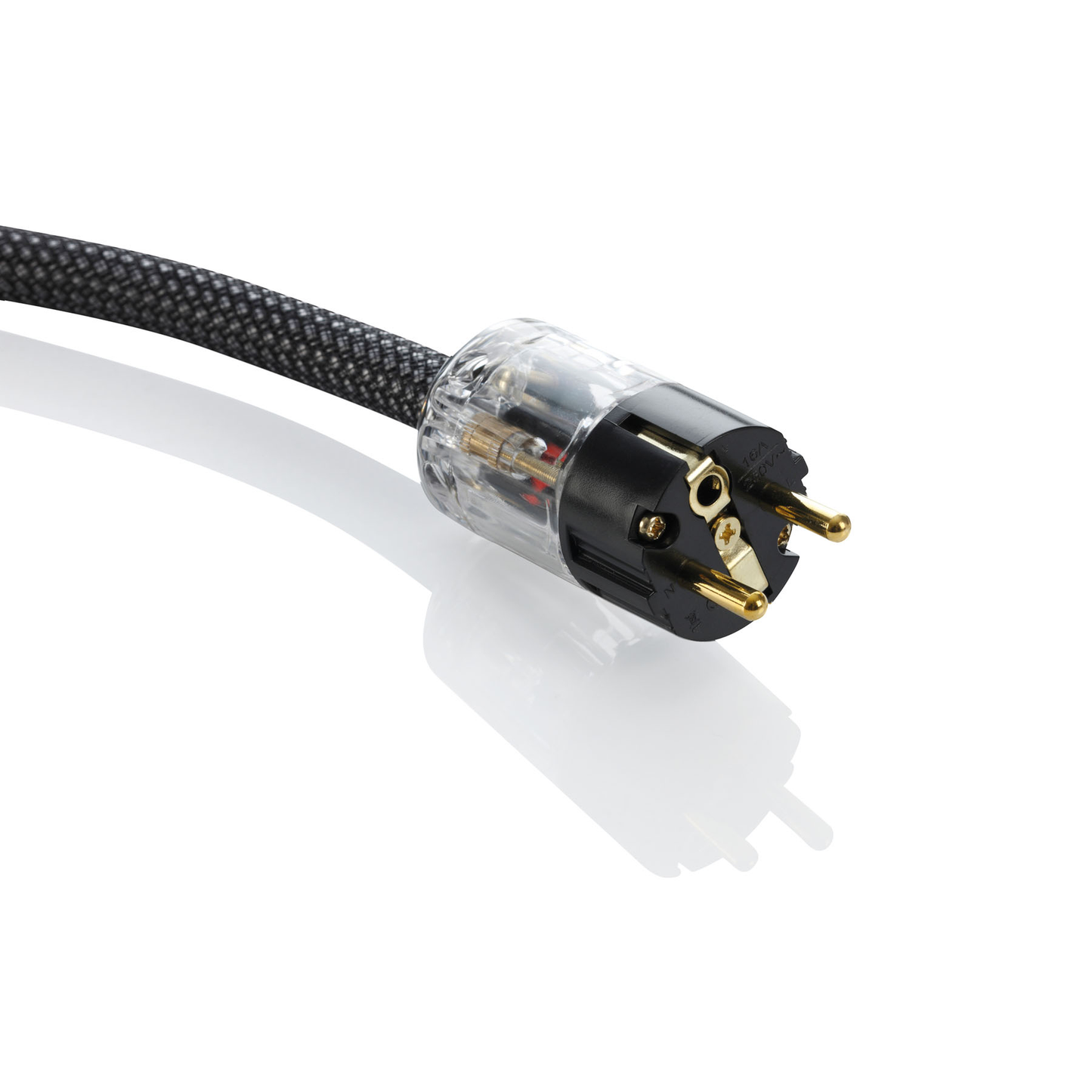 Clearaudio Power Terminal Netzleiste Silber Detailansicht Schuko-Netzstecker mit transparentem Gehäuse