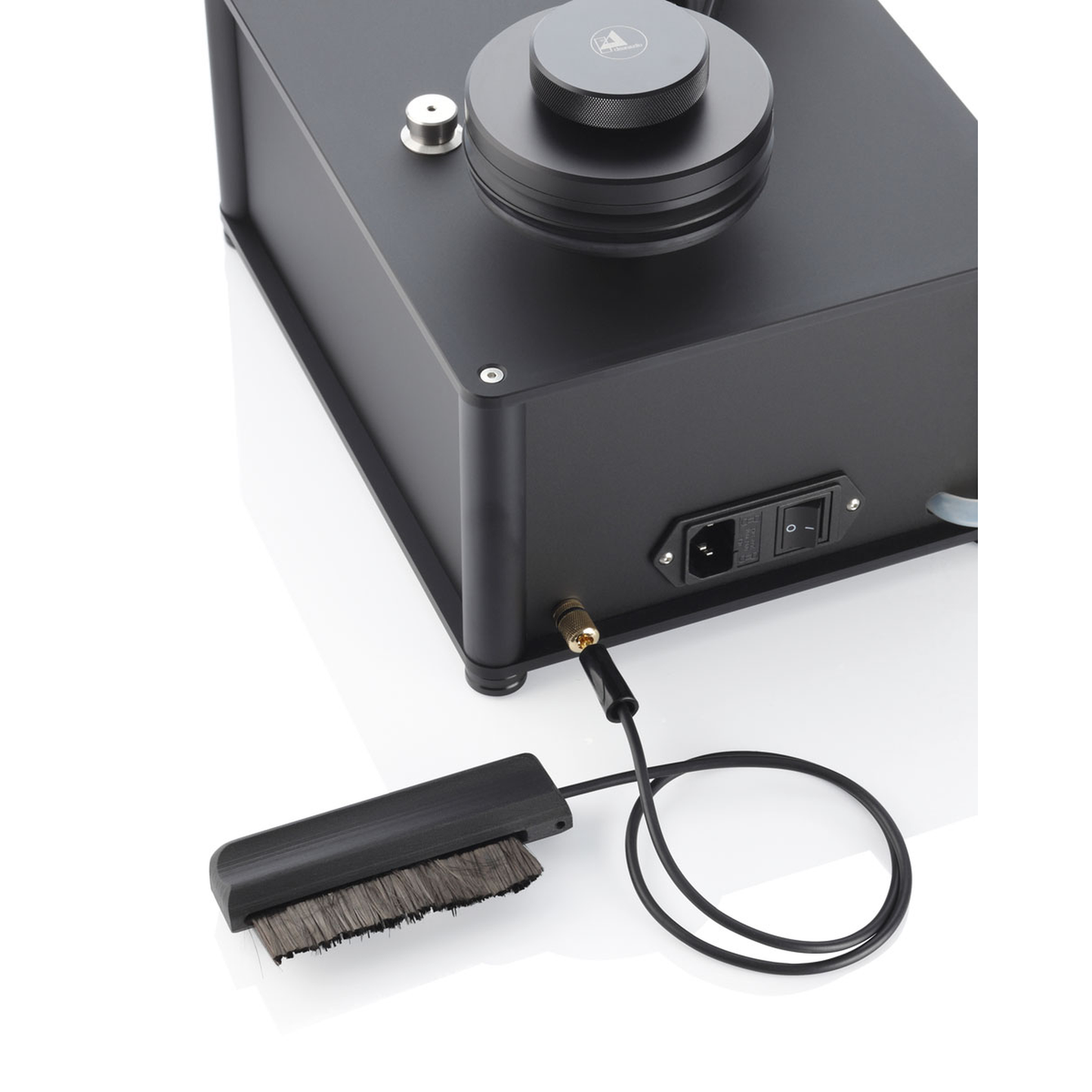Clearaudio smart double matrix Plattenwaschmaschine Lieferumfang mit Reinigungsbürste und Erdungskabel