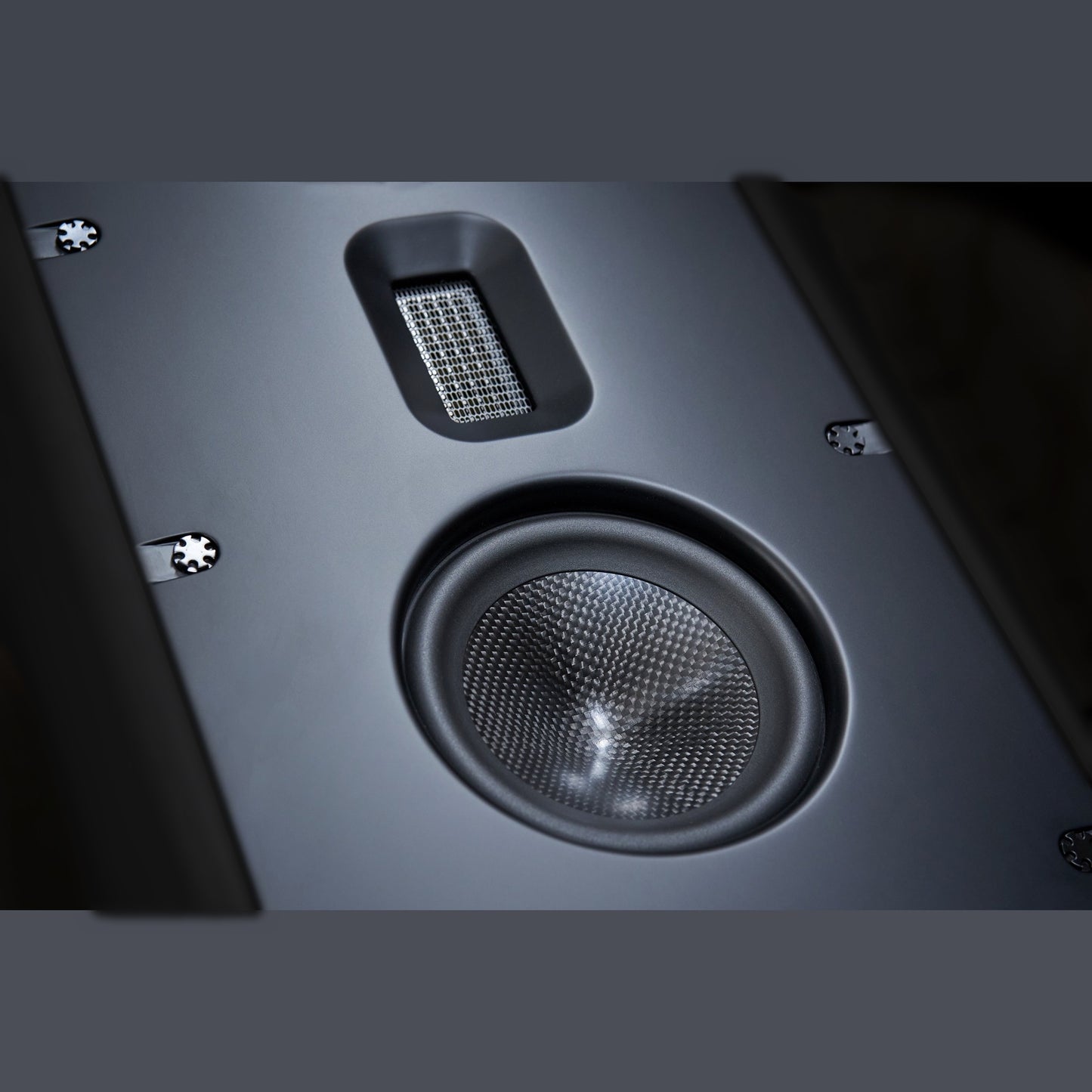 Scansonic HD MB8 B Standlautsprecher Detailansicht Bändchenhochtöner und Mitteltöner, Nahaufnahme
