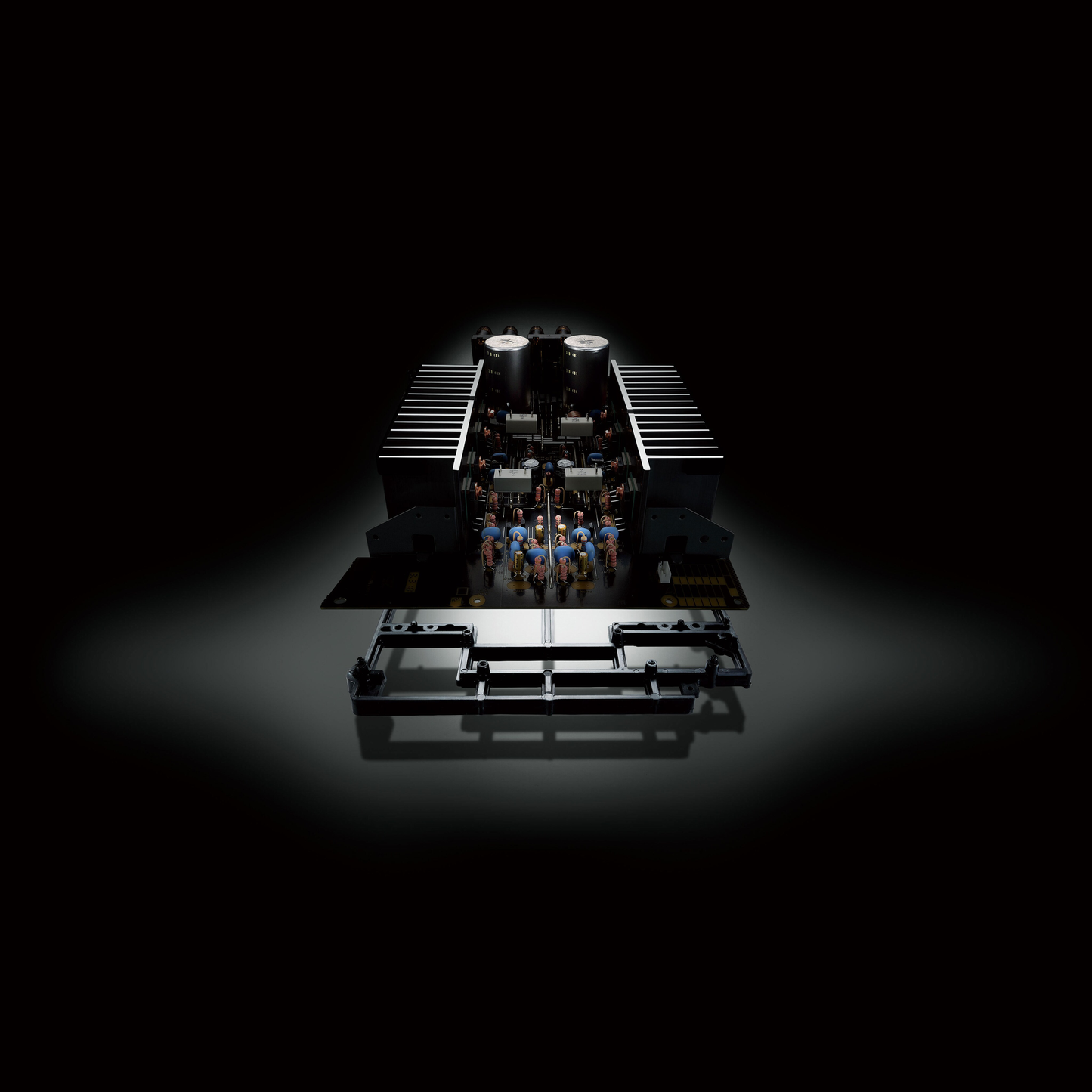 Yamaha A-S301 Stereo-Verstärker Detailansicht ToP-ART-Chassis mit getrennten Platinen