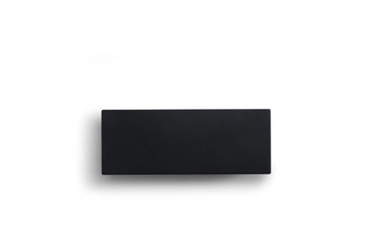 Canton Atelier OnWall 5 C Center-On-Wall-Lautsprecher schwarz Frontansicht mit montierter Abdeckung