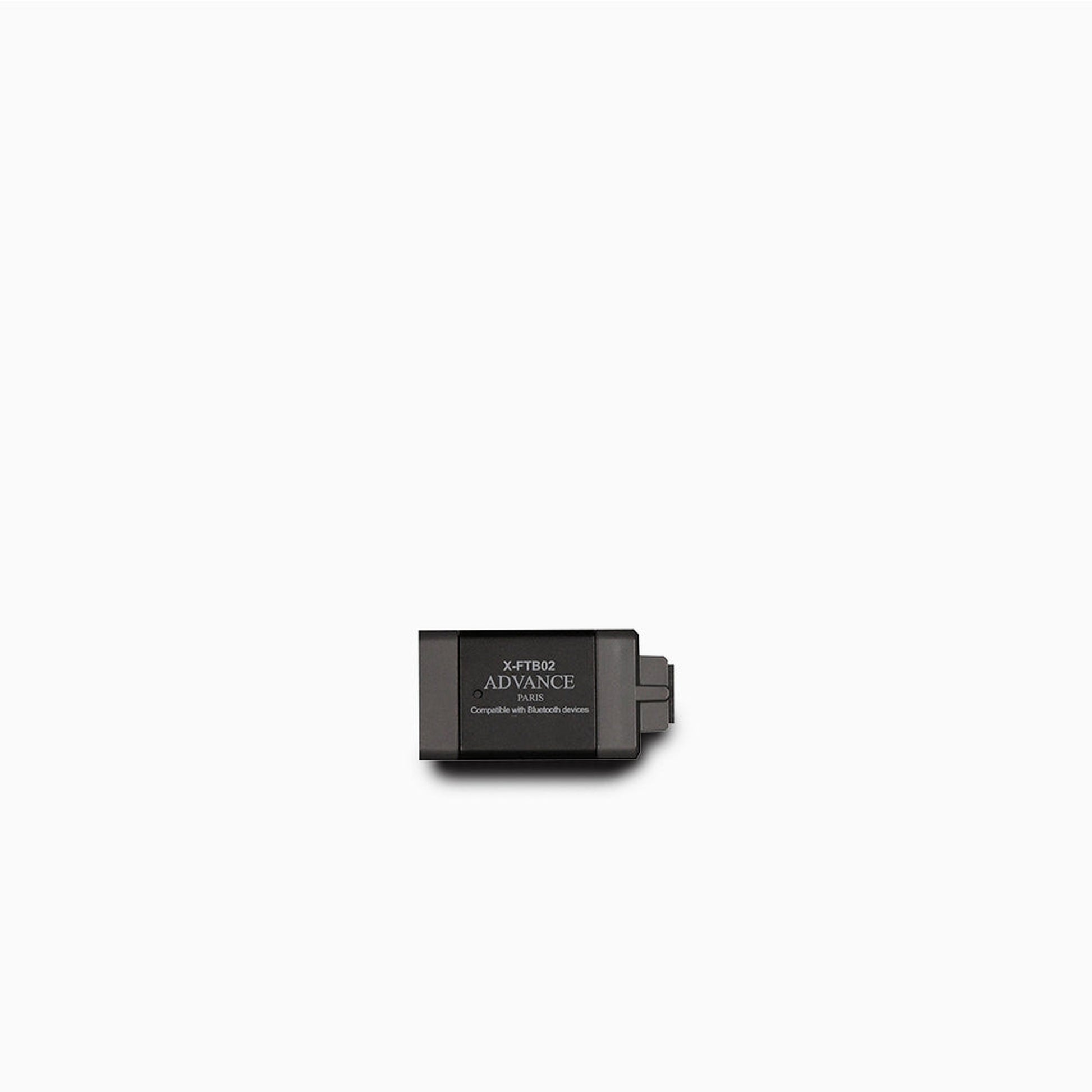 Advance Paris X-FTB02 Bluetooth-Empfänger aptX HD Schrägansicht