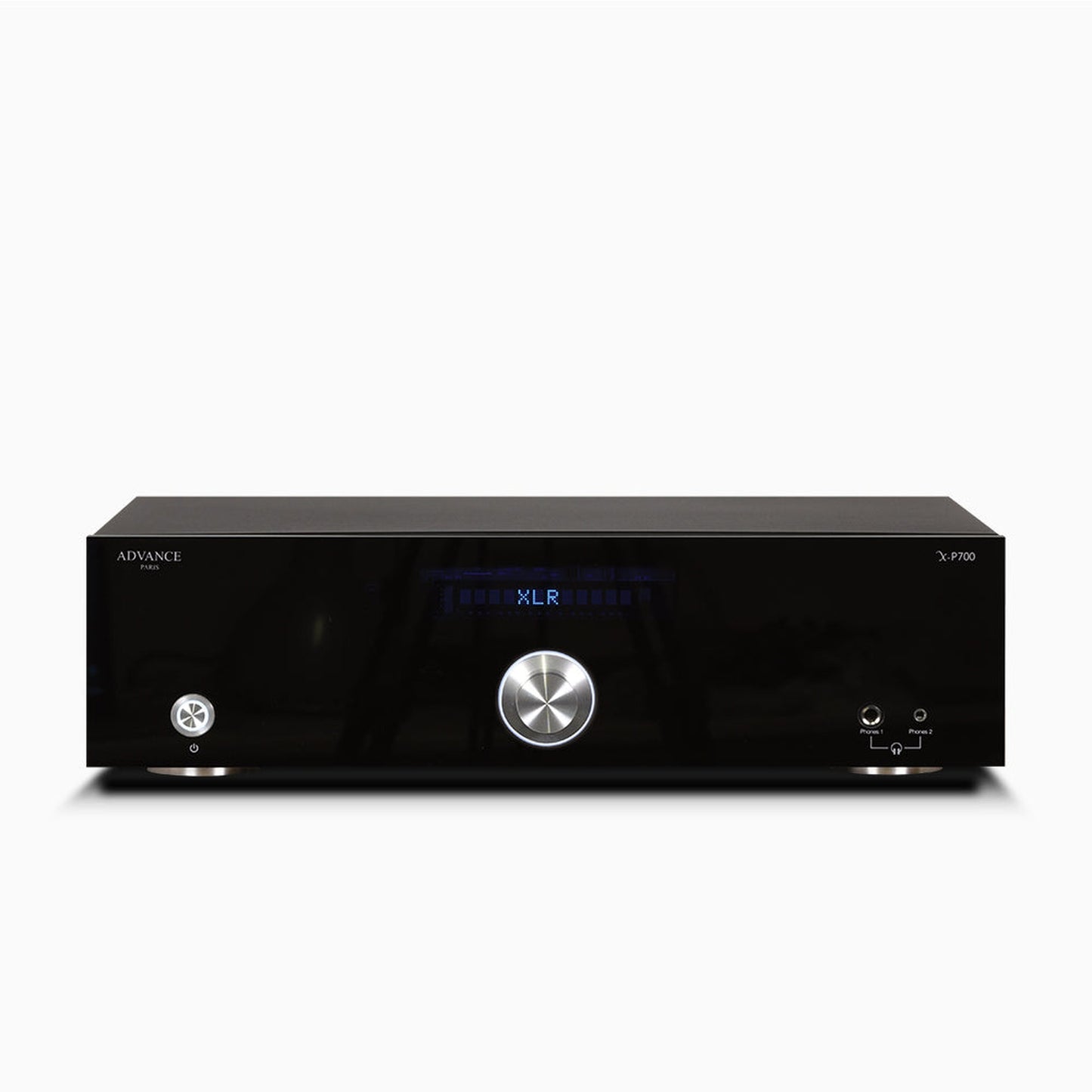 Advance Paris X-P700 Dual-Mono-Vorverstärker Frontansicht mit Display