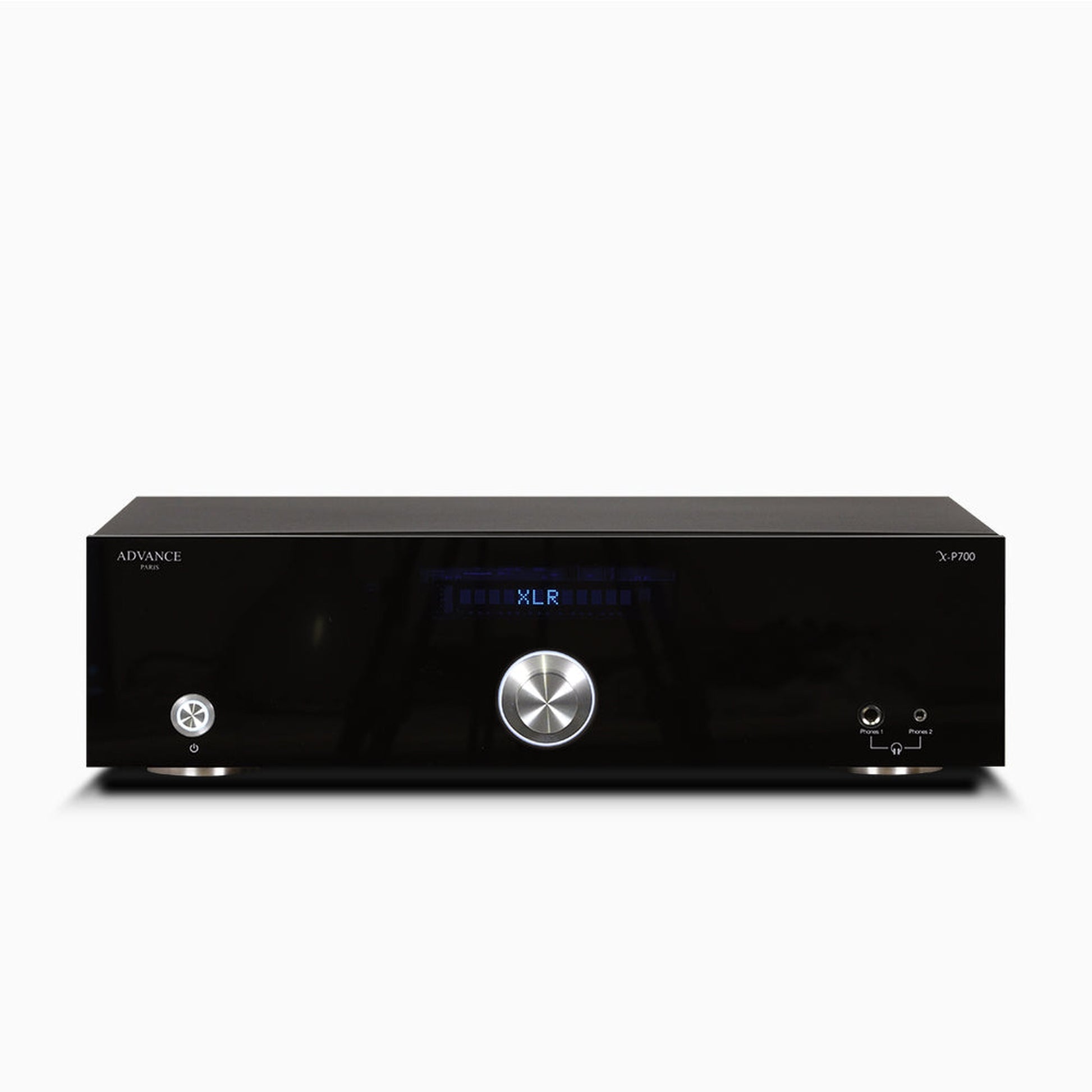 Advance Paris X-P700 Dual-Mono-Vorverstärker Frontansicht mit Display