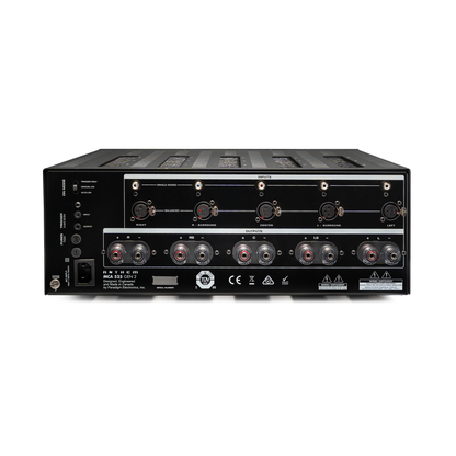 Anthem MCA 525 GEN 2 5-Kanal-Endstufe Rückansicht mit XLR- und Cinch-Eingängen und Lautsprecherklemmen