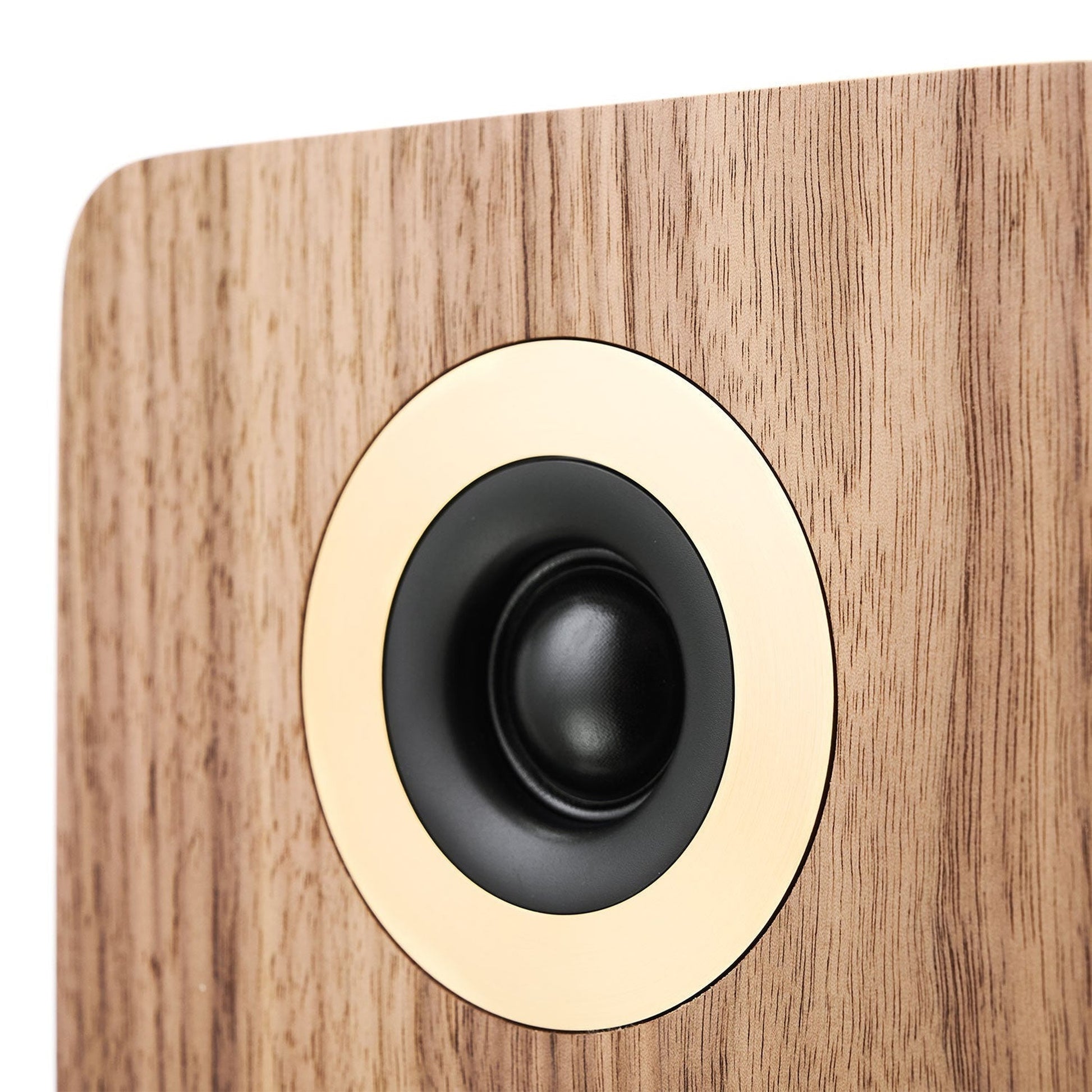 Argon Audio Forte A55 WiFi Standlautsprecher Walnuss Detailansicht Hochtöner mit Zierring