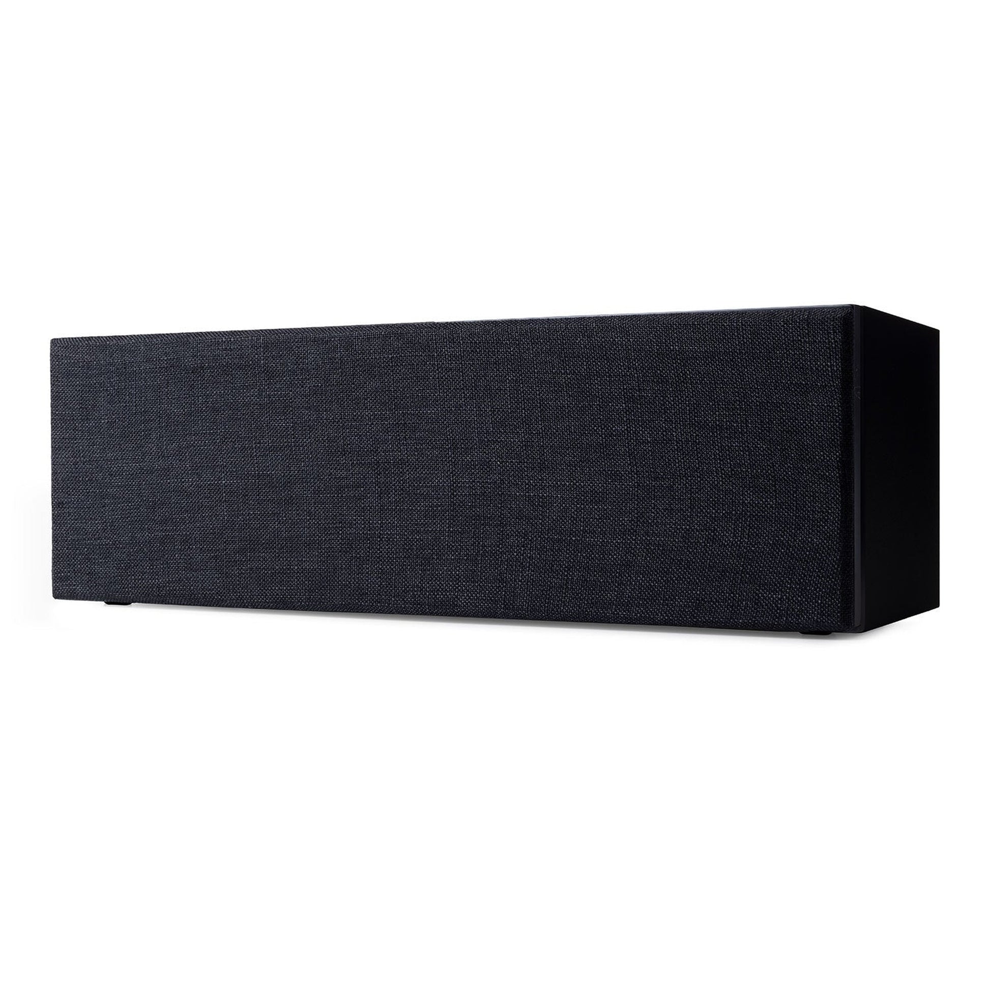 Argon Audio Forus Center-Lautsprecher schwarz Schrägansicht mit montierter Frontabdeckung
