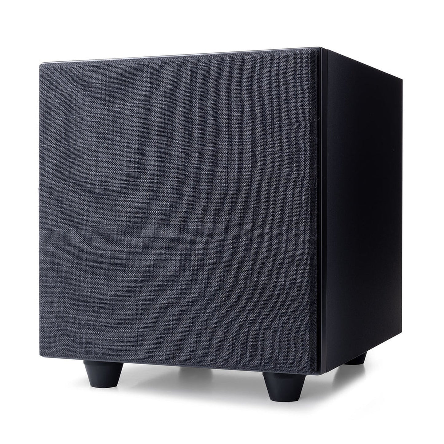 Argon Audio Malmö Sub 8 Aktiv-Subwoofer schwarz Schrägansicht mit montierter Frontabdeckung