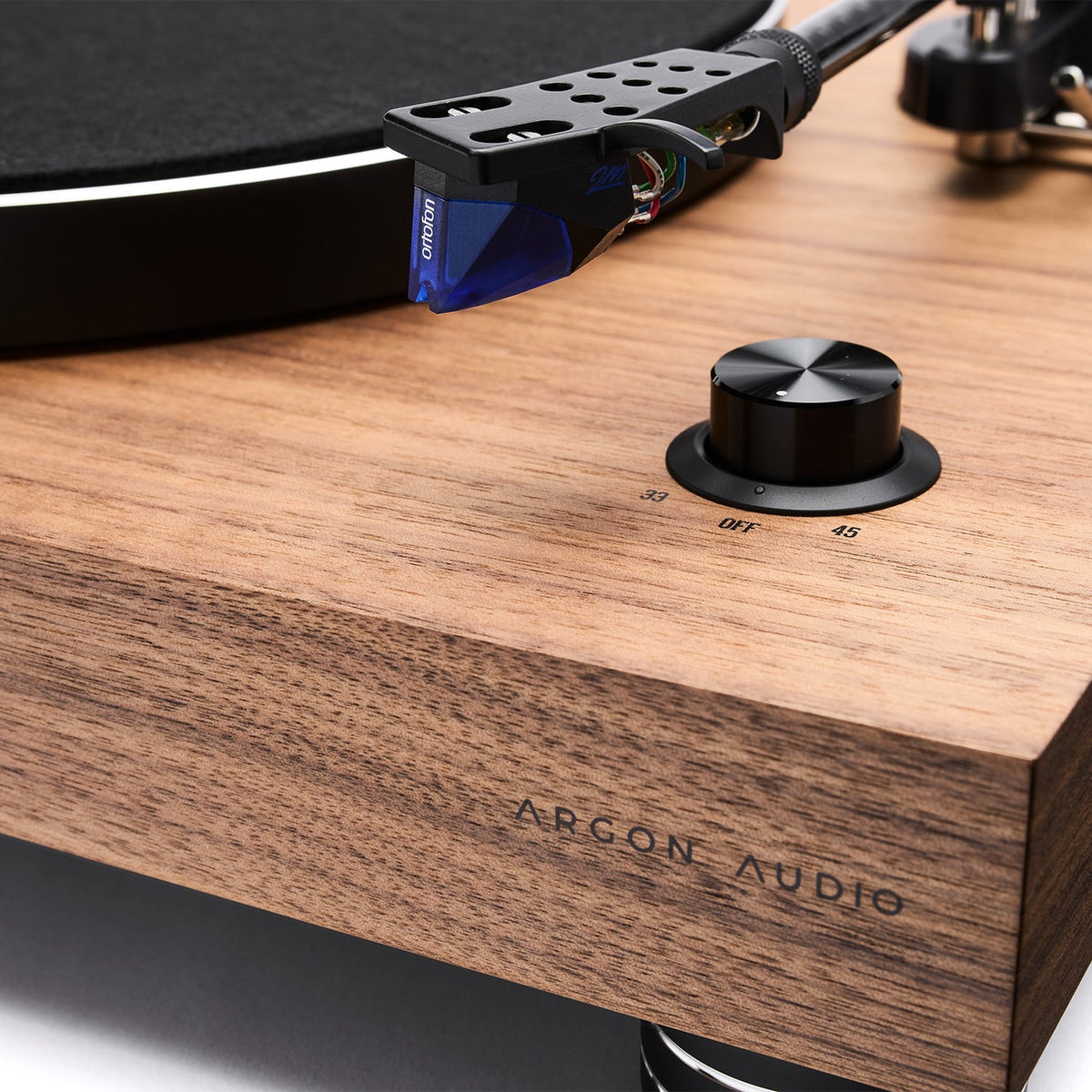 Argon Audio TT4 MK2 Plattenspieler Nussbaum Drehzahlschalter Detailansicht