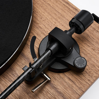 Argon Audio TT4 MK2 Plattenspieler Nussbaum Tonarm Detailansicht