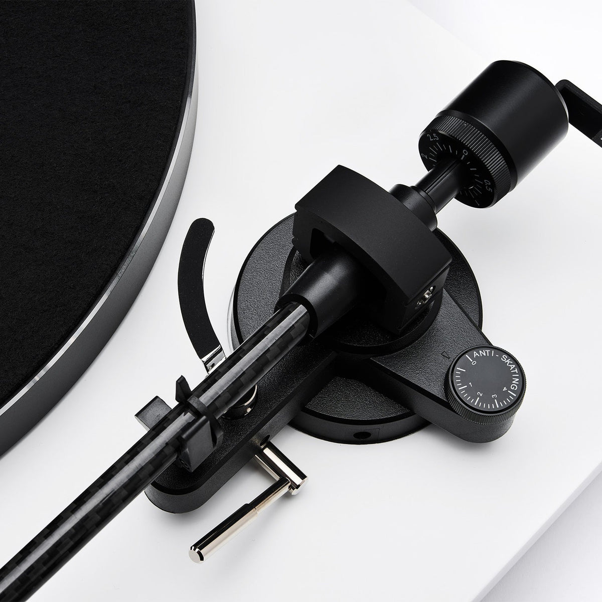 Argon Audio TT4 MK2 Plattenspieler Weiss Tonarm Detailansicht