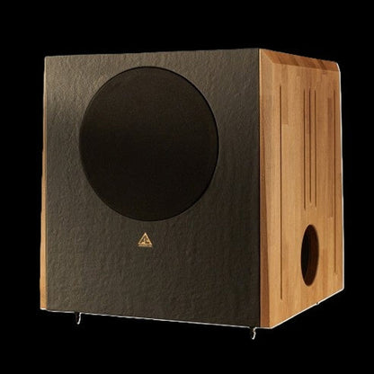Atlantis Lab SUB AT 33 Passiv-Subwoofer Schrägansicht mit Abdeckung über dem Woofer
