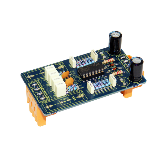 Atoll P50 Phono-Karte MM Schrägansicht, Platine mit Steckverbindern für Atoll-Verstärker
