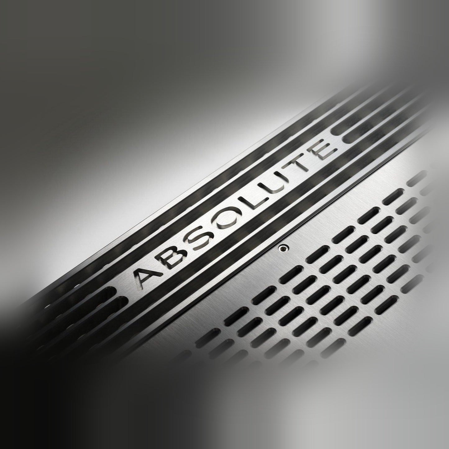 Audio Analogue ABsolute 3.0 Vollverstärker Silber, Detailansicht der Deckelgravur ABsolute mit Lüftungsschlitzen