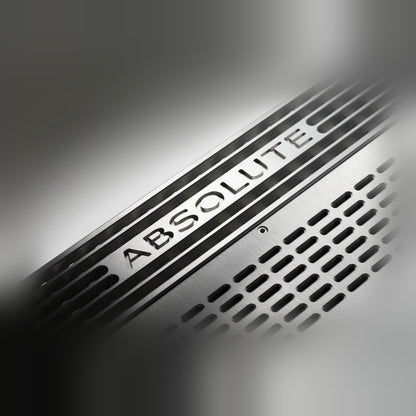 Audio Analogue ABsolute 3.0 Vollverstärker Silber, Detailansicht der Deckelgravur ABsolute mit Lüftungsschlitzen