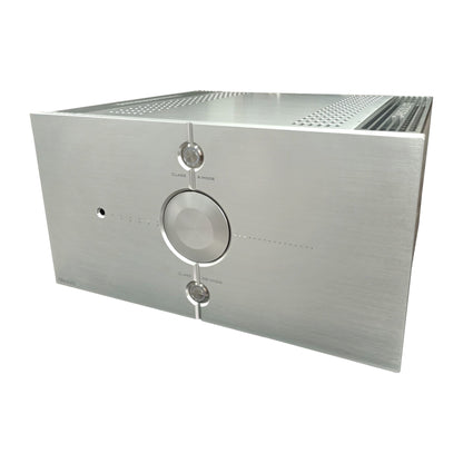 Audio Analogue ABsolute 3.0 Vollverstärker Silber Schrägansicht von vorn rechts mit gebürsteter Front