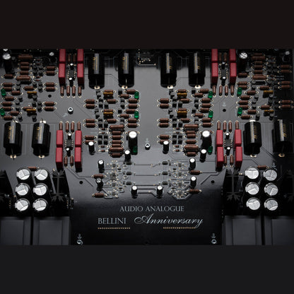 Audio Analogue Bellini Anniversary Vorverstärker, Innenansicht von oben auf die bestückte Hauptplatine