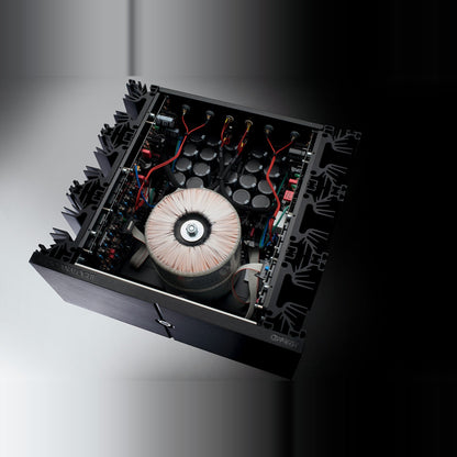 Audio Analogue Donizetti Anniversary Stereo-Endverstärker, Innenansicht bei geöffnetem Gehäuse mit Ringkerntrafo