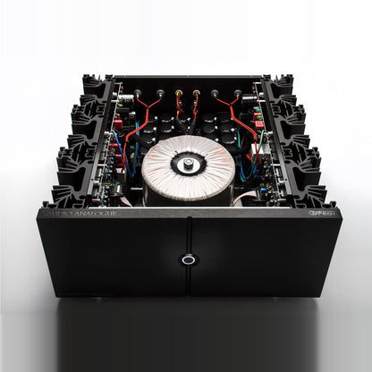 Audio Analogue Donizetti Anniversary Stereo-Endverstärker Schwarz, Innenansicht mit Ringkerntrafo, helle Studioaufnahme