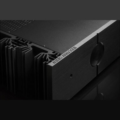 Audio Analogue Maestro Anniversary Vollverstärker mit RR-Lautstärkeregelung Schwarz, Detailansicht Kühlkörper