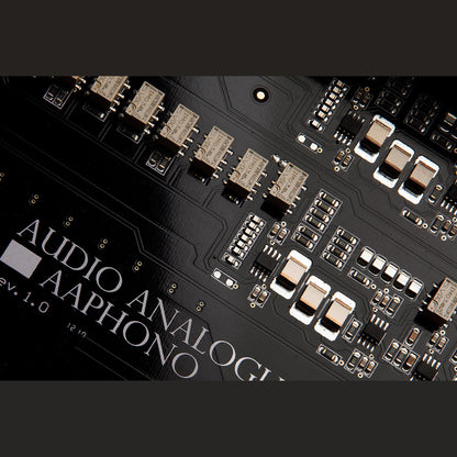 Audio Analogue Pure AAPhono Phono-Vorverstärker, Detailansicht der Platine mit Beschriftung AAPhono rev 1.0