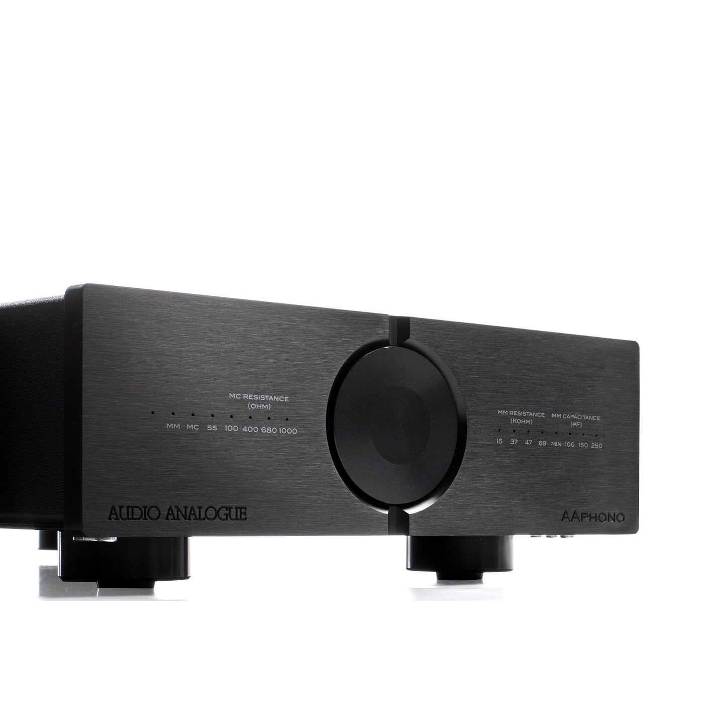 Audio Analogue Pure AAPhono Phono-Vorverstärker Schwarz, Schrägansicht der Frontblende mit Drehschalter