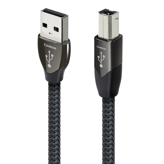 AudioQuest Carbon USB-Kabel Produktansicht mit USB-A- und USB-B-Stecker am geflochtenen Mantel