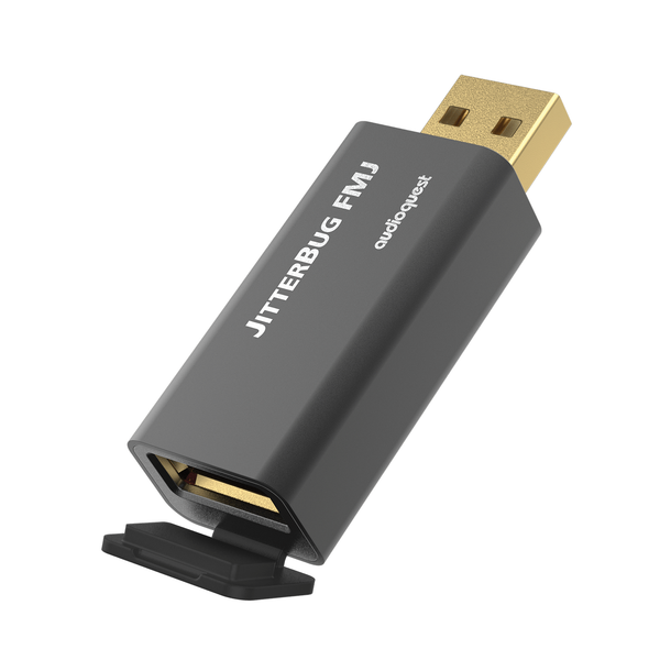 AudioQuest JitterBug FMJ USB-Datenfilter Schrägansicht mit USB-A-Stecker und USB-A-Buchse