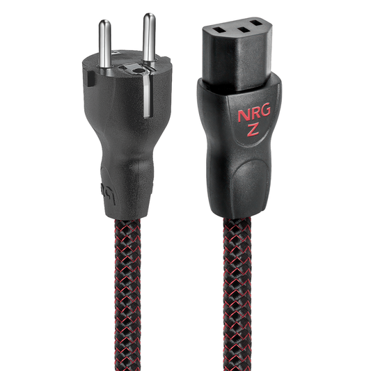 AudioQuest NRG-Z3 Netzkabel Produktansicht mit Schuko-Stecker und IEC-C13-Kupplung