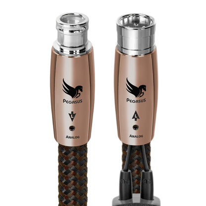 AudioQuest Pegasus XLR-Kabel Produktansicht – symmetrisches Stereopaar mit rotgoldenen XLR-Steckern