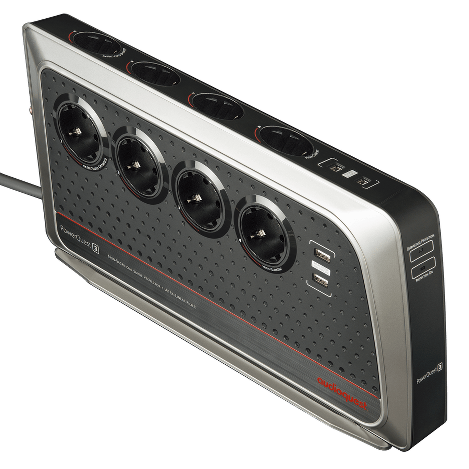 AudioQuest PowerQuest 3 Netzfilter Schrägansicht mit Schuko-Ausgängen und zwei USB-Ladebuchsen