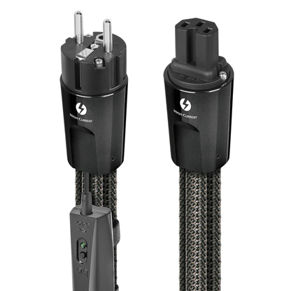 AudioQuest Thunder Netzkabel Produktansicht mit Schuko-Stecker und IEC-C15-Kupplung