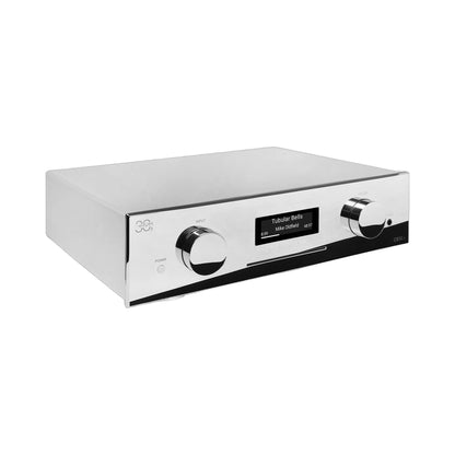 AVM CS 30.3 Streaming-Vollverstärker mit CD Cellini Chrom Schrägansicht von links mit CD-Schacht