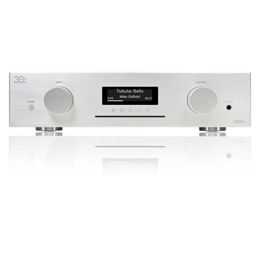 AVM CS 30.3 Streaming-Vollverstärker mit CD Silber Frontansicht mit Display, CD-Schacht und Spiegelung