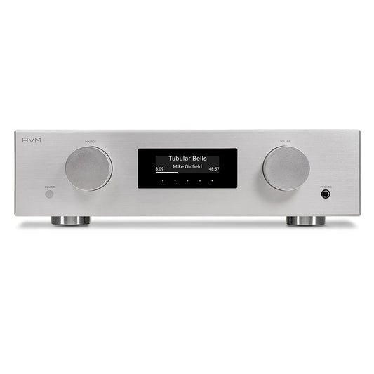 AVM Evolution AS 3.3 Streaming-Vollverstärker Silber Frontansicht mit OLED-Display und Lautstärkeregler