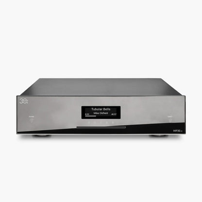 AVM MP 30.3 Streaming-Vorverstärker Cellini Chrom Frontansicht mit verchromter Front und Display