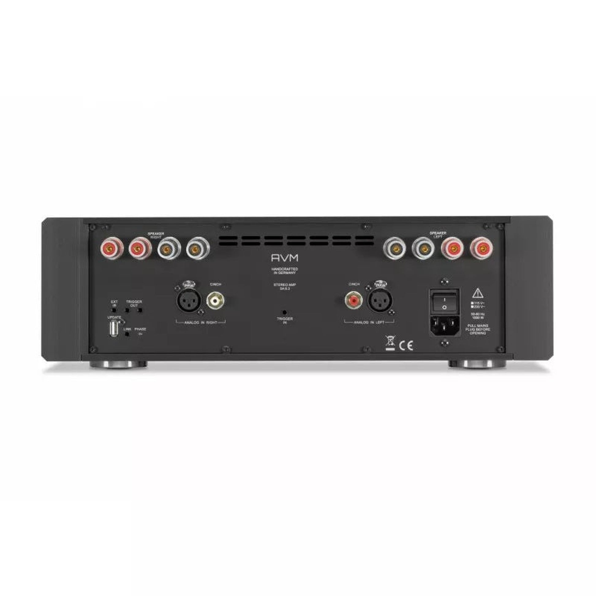 AVM Ovation SA 6.3 Stereo-Endstufe Anschlussfeld mit XLR- und Cinch-Eingängen sowie Lautsprecherklemmen