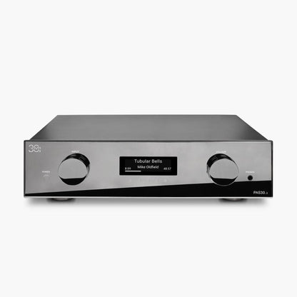 AVM PAS 30.3 Streaming-Vorverstärker Cellini Chrom Frontansicht mit OLED-Display