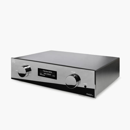AVM PAS 30.3 Streaming-Vorverstärker Cellini Chrom Schrägansicht mit Front und Gehäuseoberseite