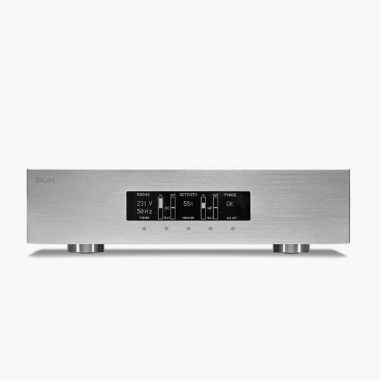 AVM PC 3.3 Netzfilter Silber Frontansicht mit OLED-Display für Netzspannung, Netzfrequenz und Phasenlage