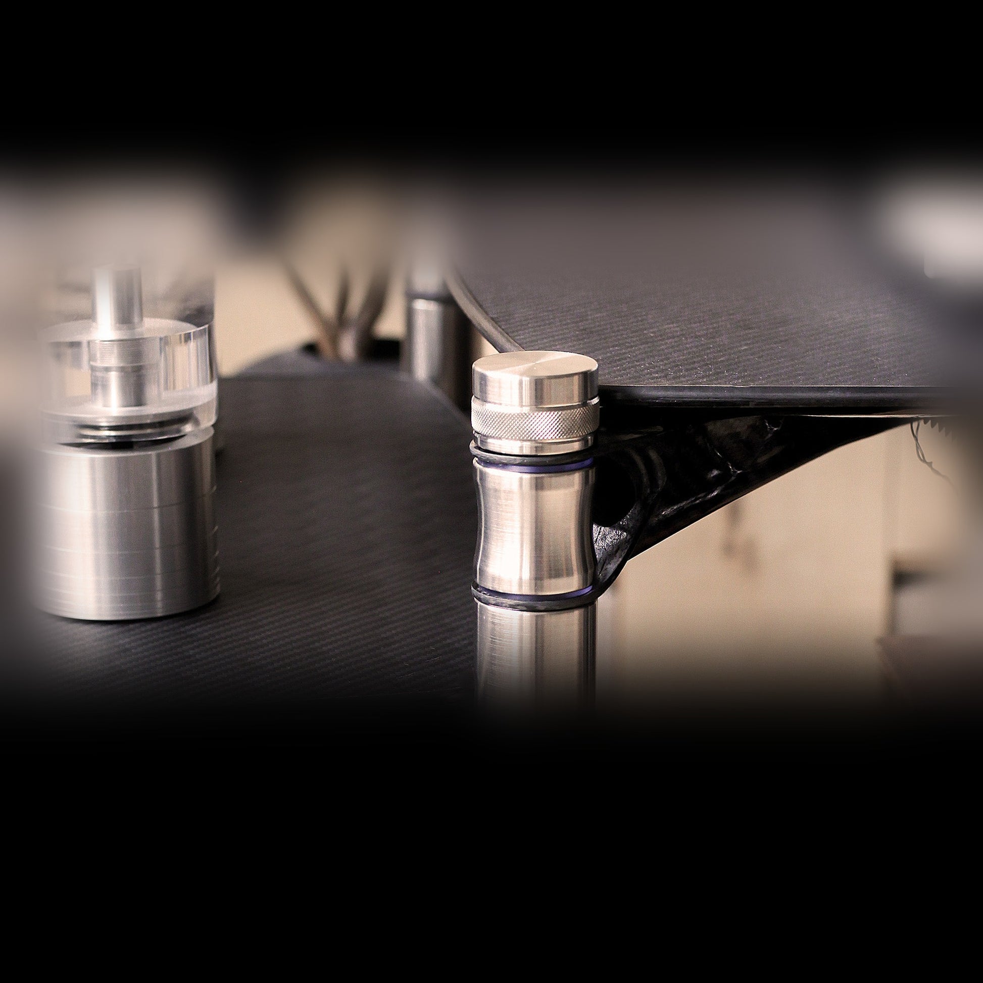 Bassocontinuo Argo X Carbon A/V Rack Frontansicht