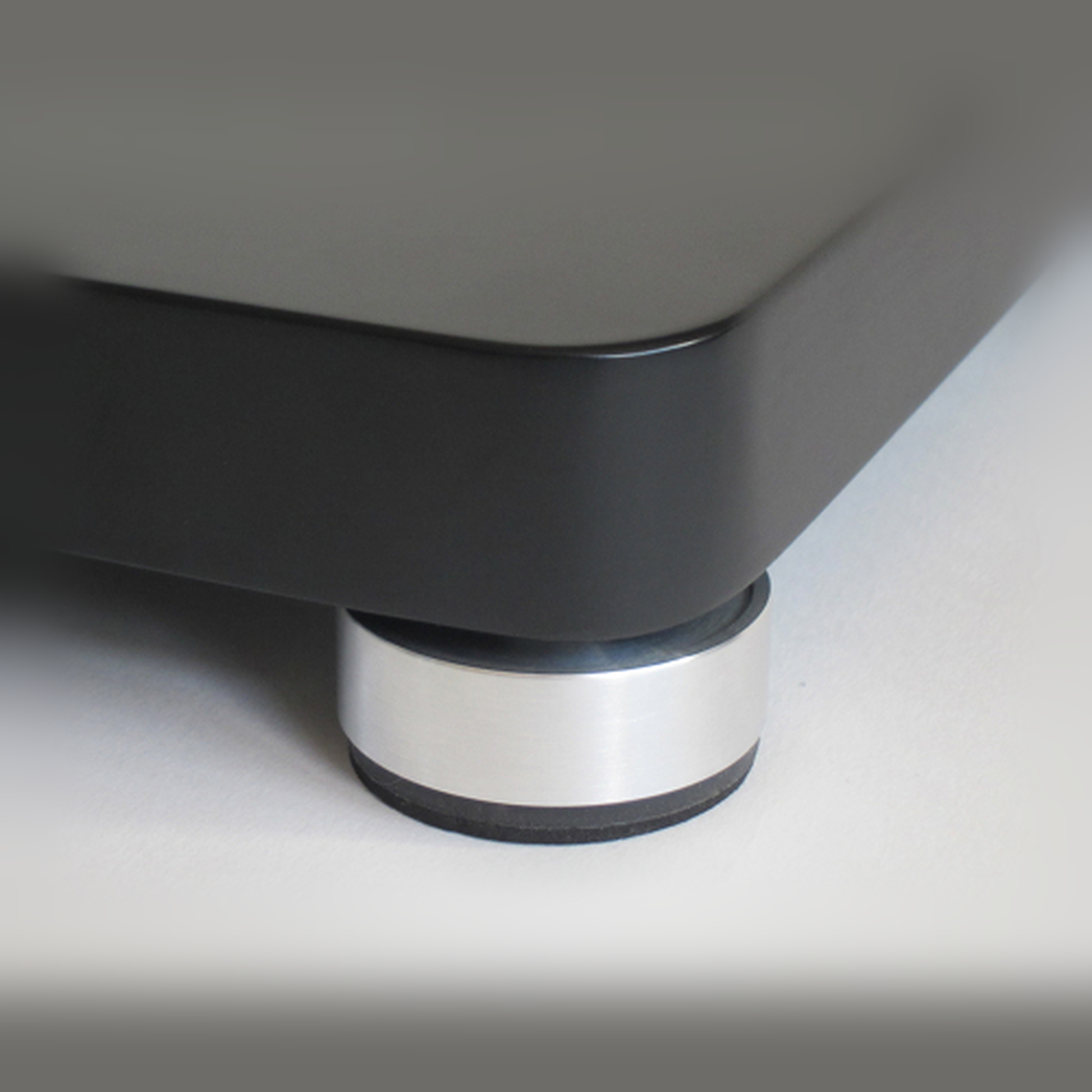 bFly-Audio BaseOne Gerätebasis Detailansicht Standard-Fuss (MLA-Absorberfuss)