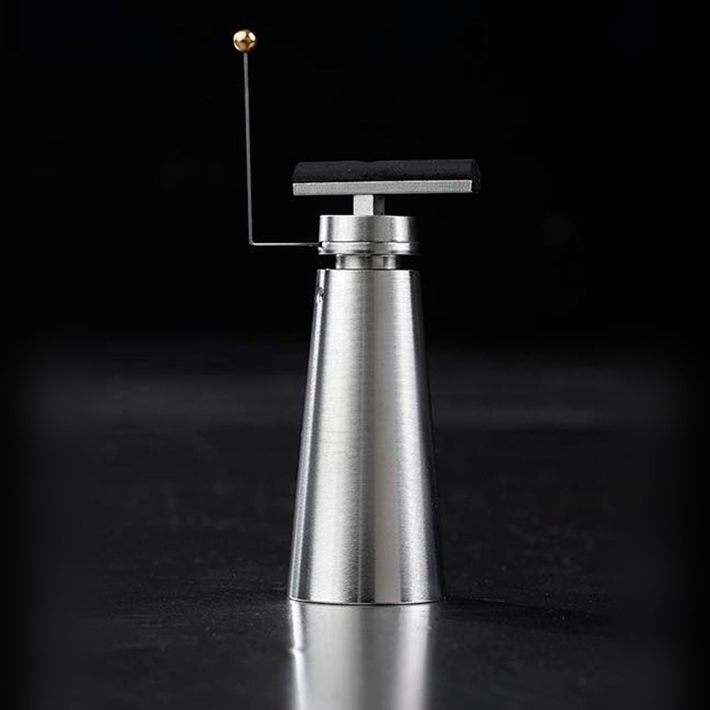 bFly-Audio Little Fwend automatische Tonarmlift Frontansicht, grosses Modell