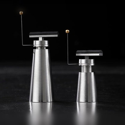 bFly-Audio Little Fwend automatische Tonarmlift Frontansicht, grosses und kleines Modell im Vergleich