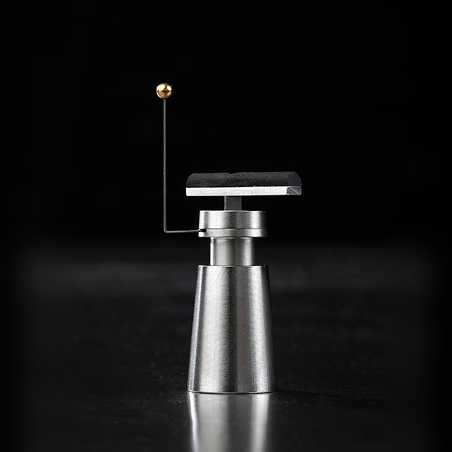 bFly-Audio Little Fwend automatische Tonarmlift Frontansicht, kleines Modell